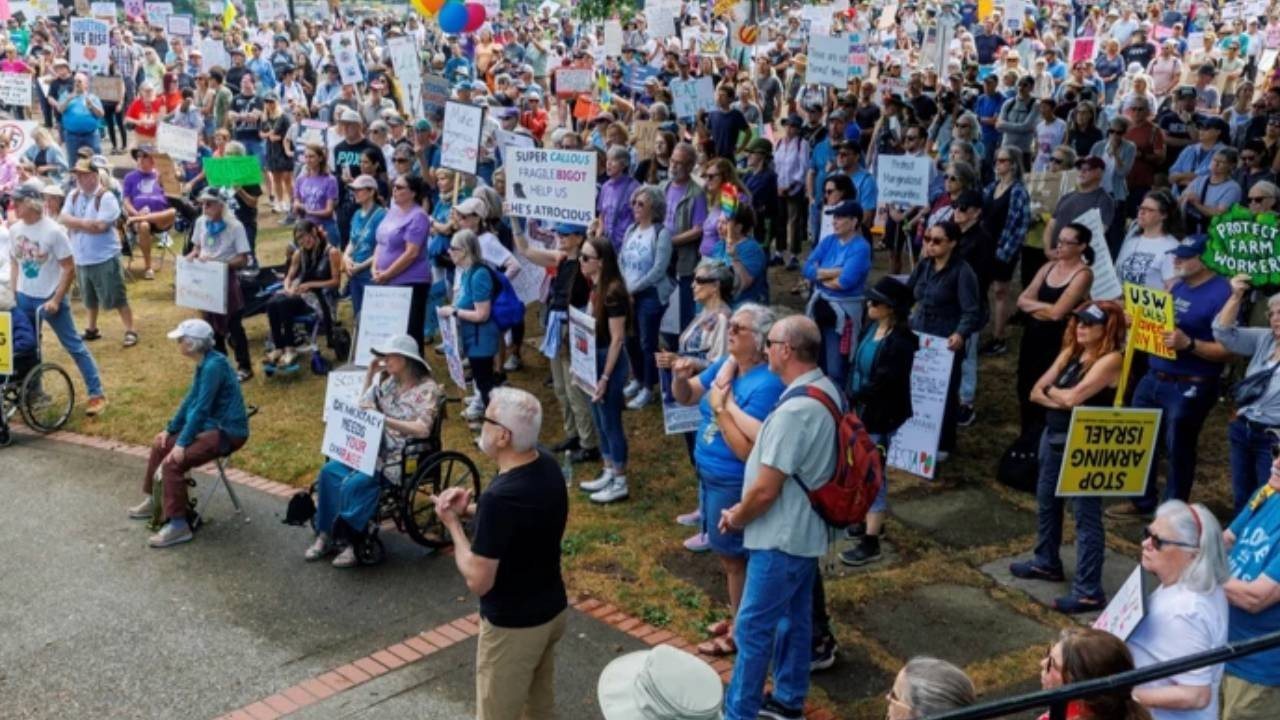 ABD’de on binlerce işçi, ‘Emek Günü’nde Trump ve milyarderleri protesto etti