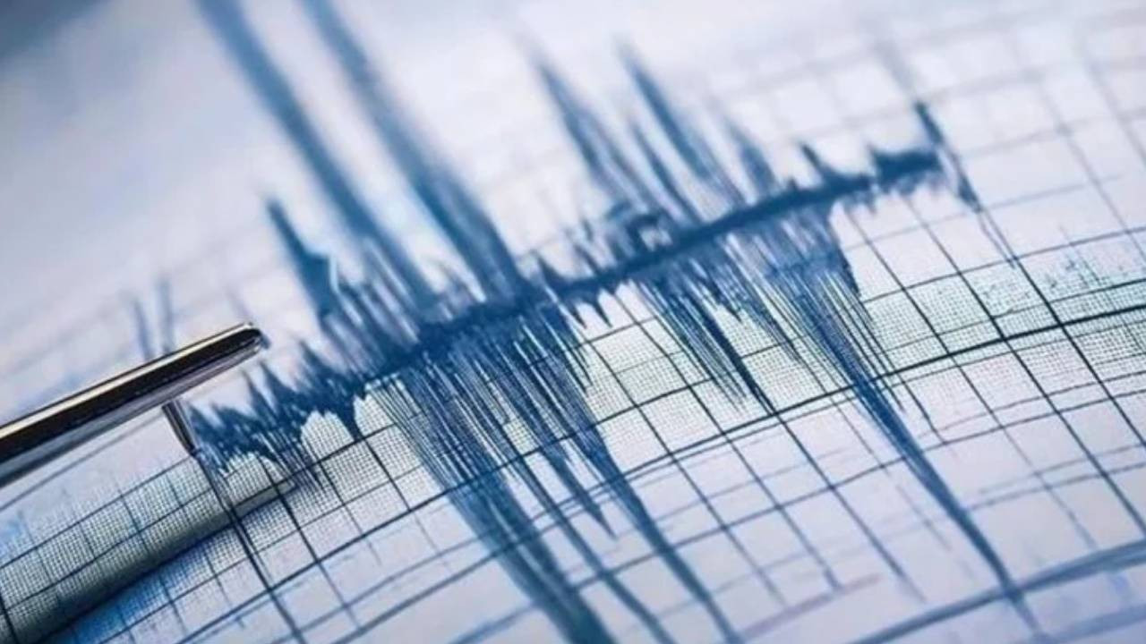 Kütahya Simav'da 17 saatte 234 artçı deprem oldu