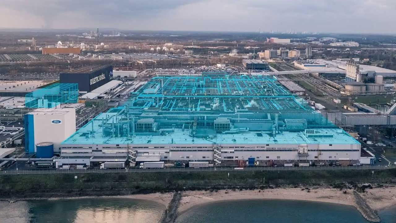 Otomobil devinin tarihi fabrikasında şok! 100. yıldönümünü kutladı, 1.000 kişiyi işten çıkarıyor Otomobil devinin tarihi fabrikasında şok! 100. yıldönümünü kutladı, 1.000 kişiyi işten çıkarıyor