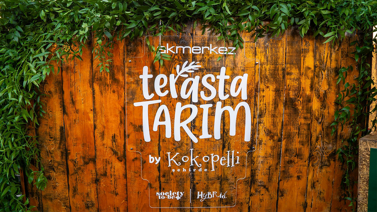 Akmerkez’in Üçgen Teras’ı, ‘Terasta Tarım Projesi’ ile yeşerdi Akmerkez’in Üçgen Teras’ı, ‘Terasta Tarım Projesi’ ile yeşerdi