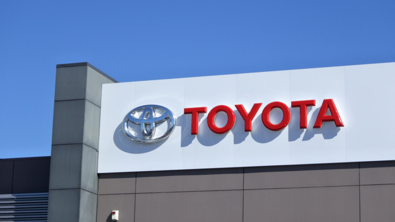 Toyota 393 binden fazla aracı geri çağırıyor! Kaza riski uyarısı yapıldı Toyota 393 binden fazla aracı geri çağırıyor! Kaza riski uyarısı yapıldı