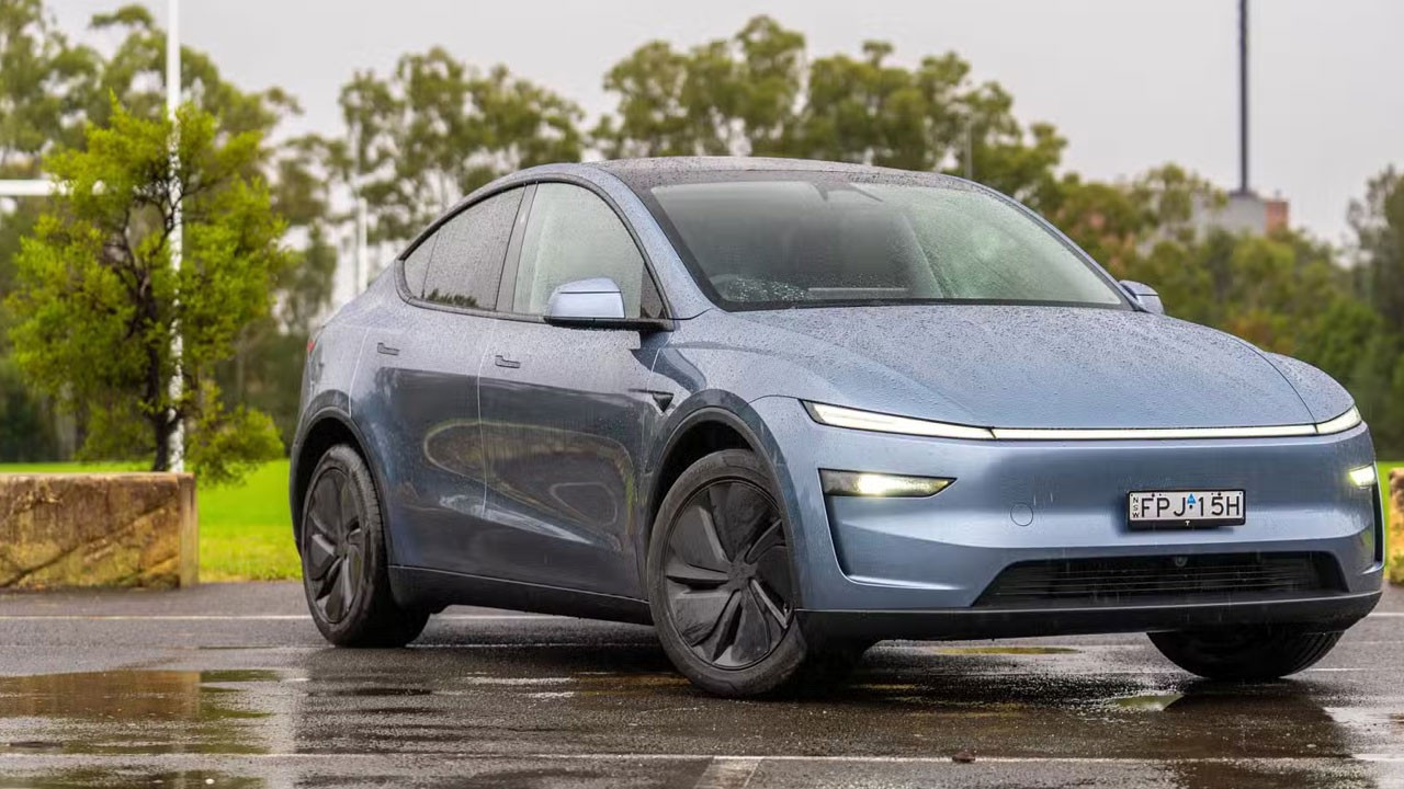 Elektrikli araç üreticisi Tesla 13 binden fazla aracı geri çağırıyor