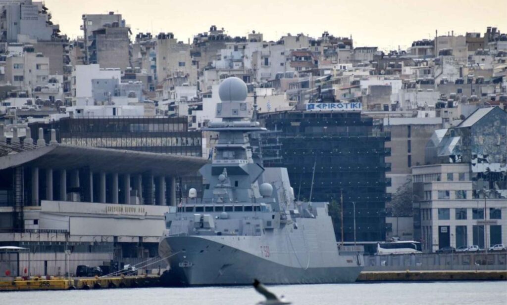 İtalya’nın Bergamini Sınıfı Firkateyni Yunanistan’da