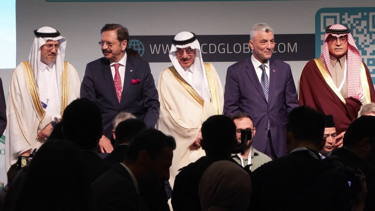 Bakan Bolat: İslam İşbirliği Teşkilatı ülkeleriyle ticaretimiz 77 milyar dolar'  Bakan Bolat: İslam İşbirliği Teşkilatı ülkeleriyle ticaretimiz 77 milyar dolar'